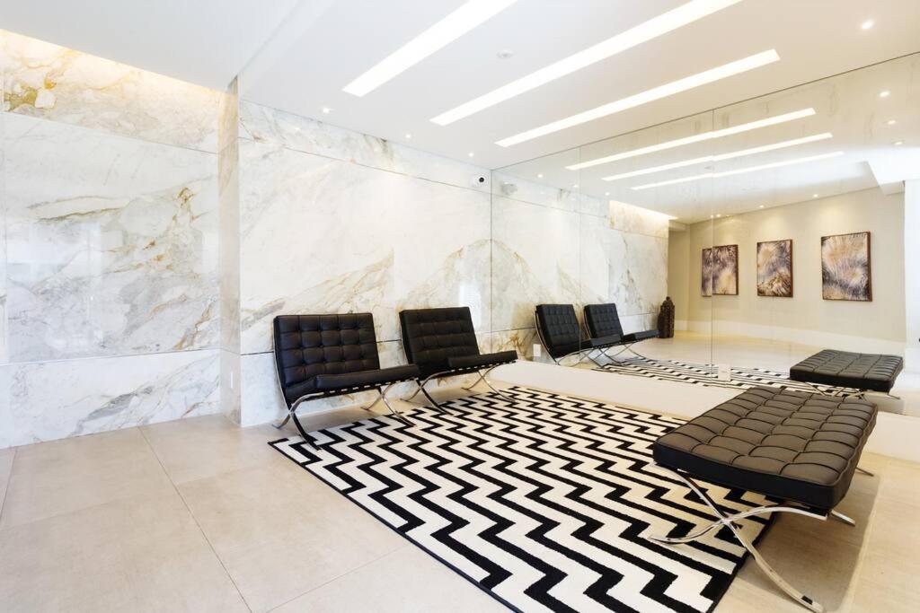 Studio Moderno Ap 32 Soho Life กูรีตีบา ภายนอก รูปภาพ